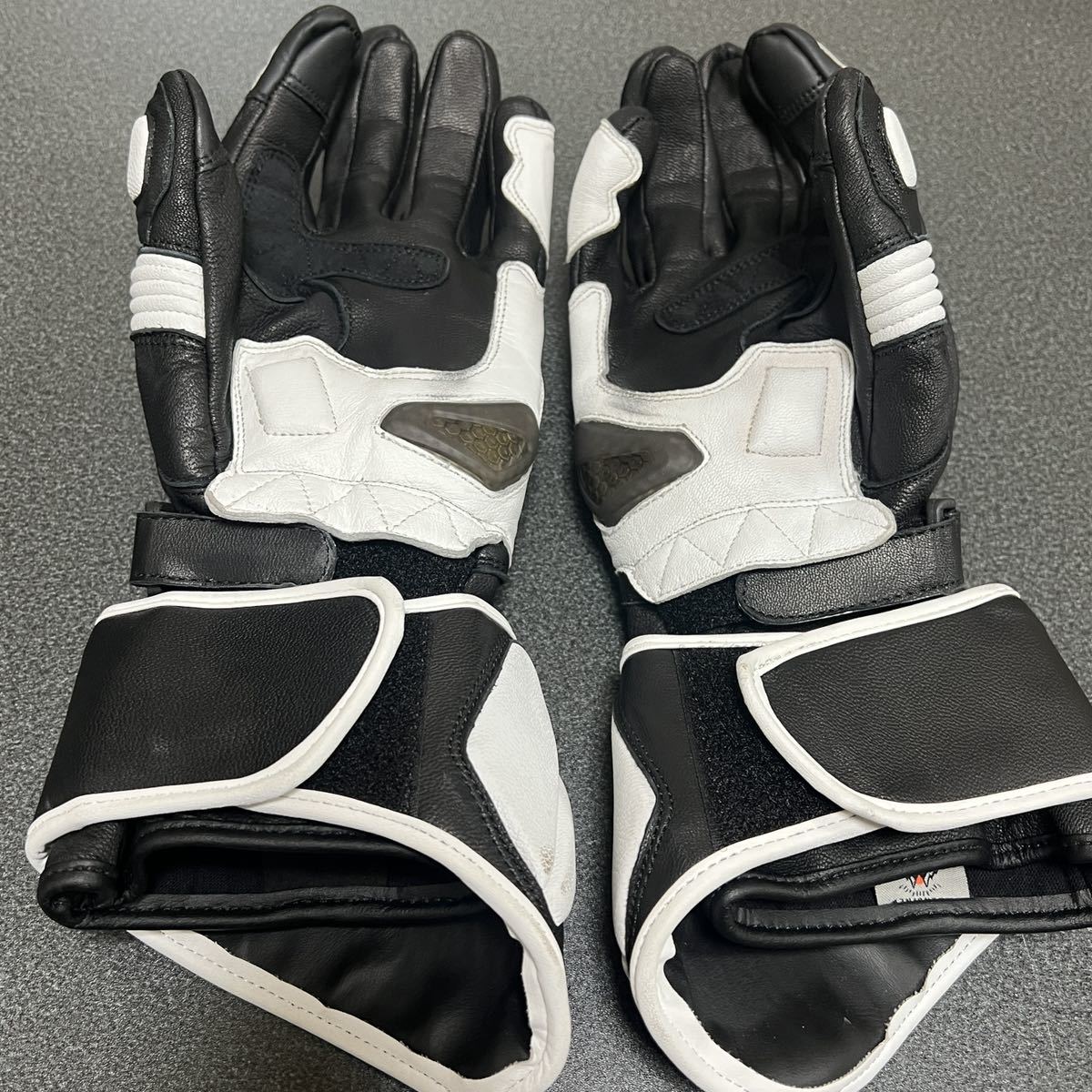 【2回使用※訳あり】デイトナ グローブ MサイズDAYTONAHBG-040 スポーツロンググローブ レーシンググローブ スマホタッチ対応 バイク 手袋 HBG-040 デイトナ DAYTONA バイク用 ブラック L