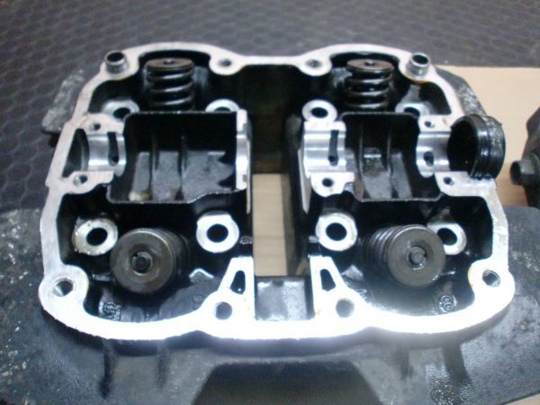 43 希少 GPZ250F シリンダーヘッド ヘッド 良品 一台解体 検）GPZ250