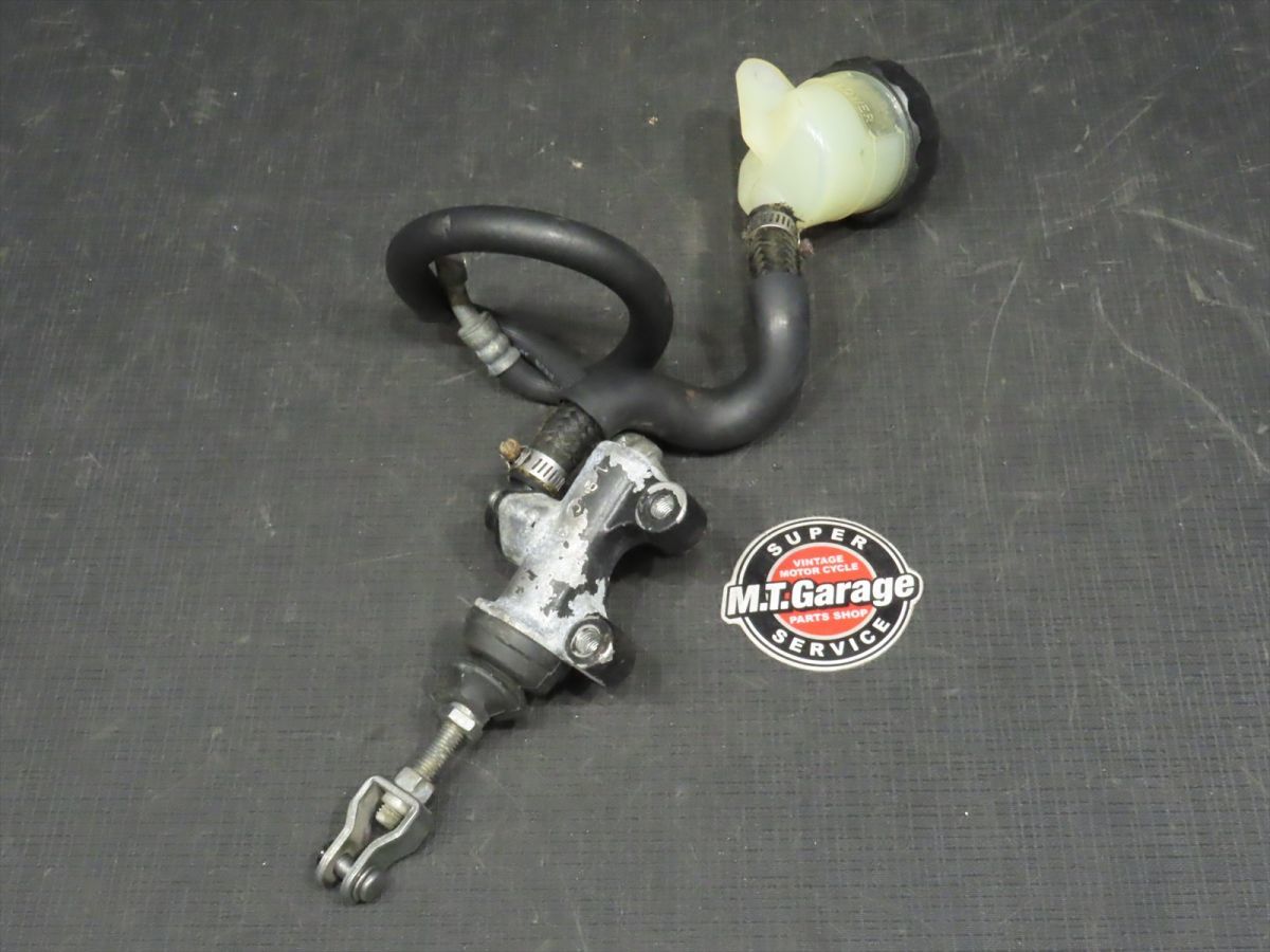 CBX550F PC04 1982年 逆車 CBX400F CBX リアブレーキホースガイド リア