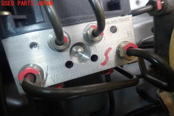 1UPJ-88214040]ポルシェ・911(99666)ABSアクチュエーター 中古