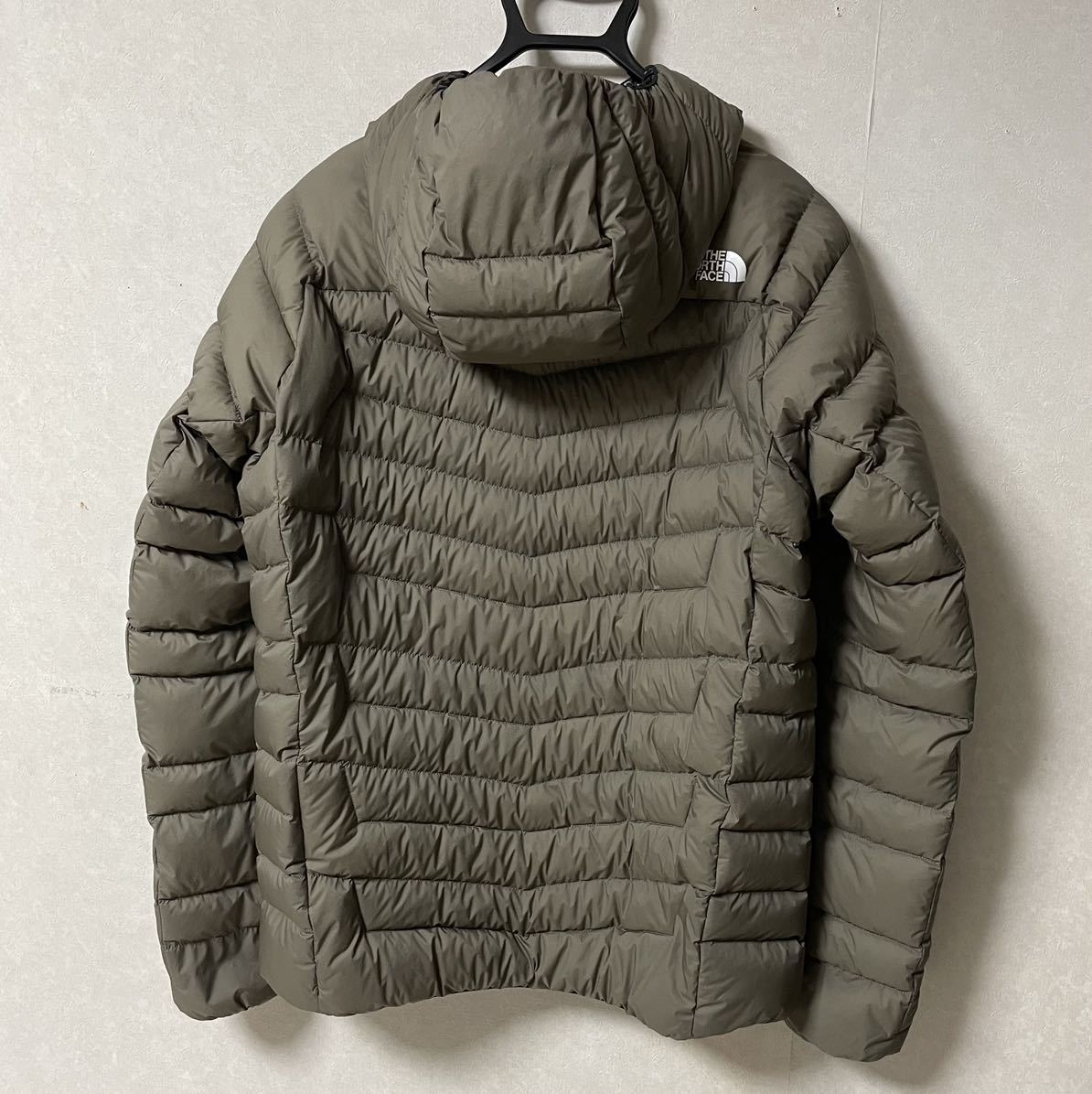 【美品】ノースフェイス サンダーフーディ ワイマラナーブラウン Lサイズ