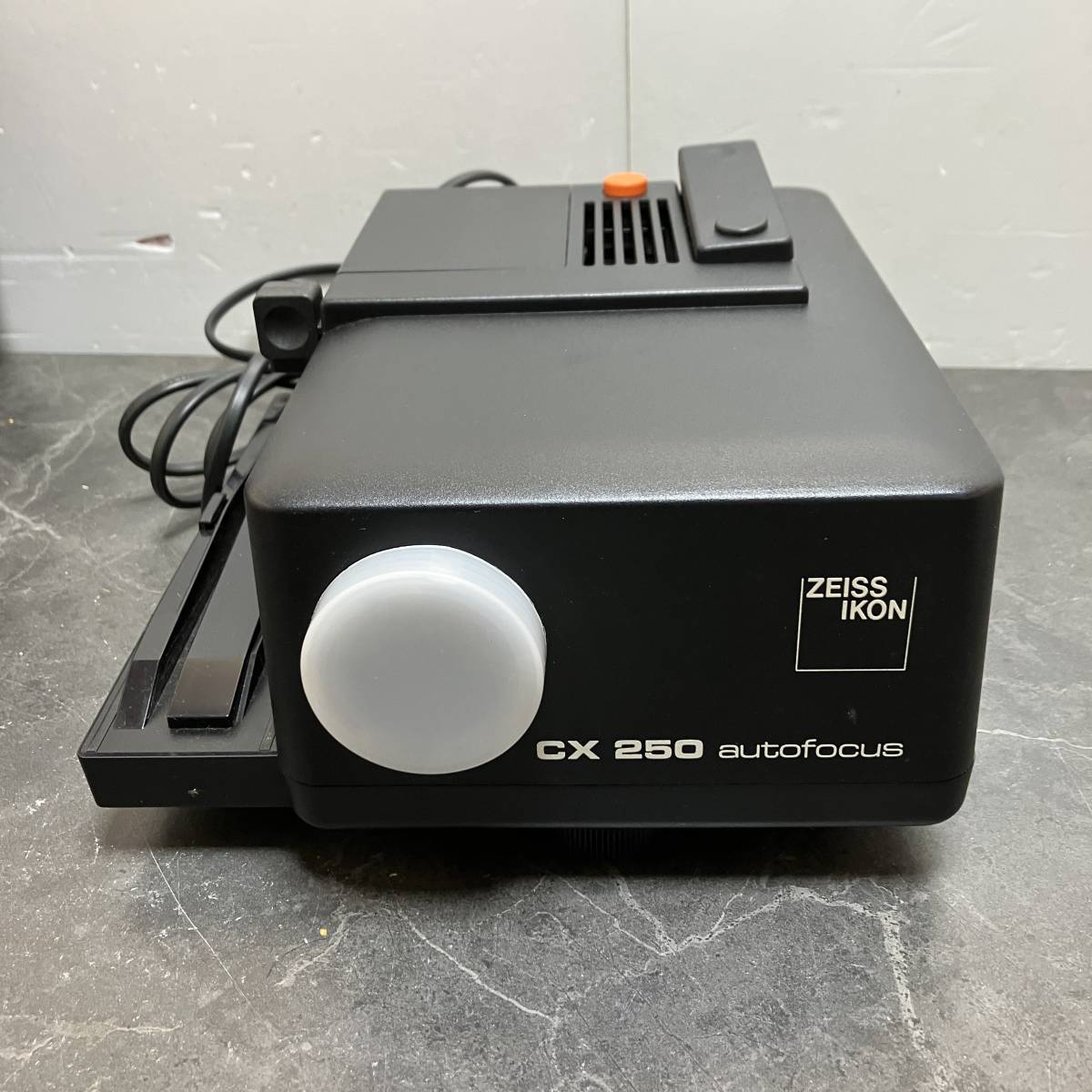 ☆ZEISS IKON CX250 スライド 映写機 昭和家電 アンティーク 通電確認