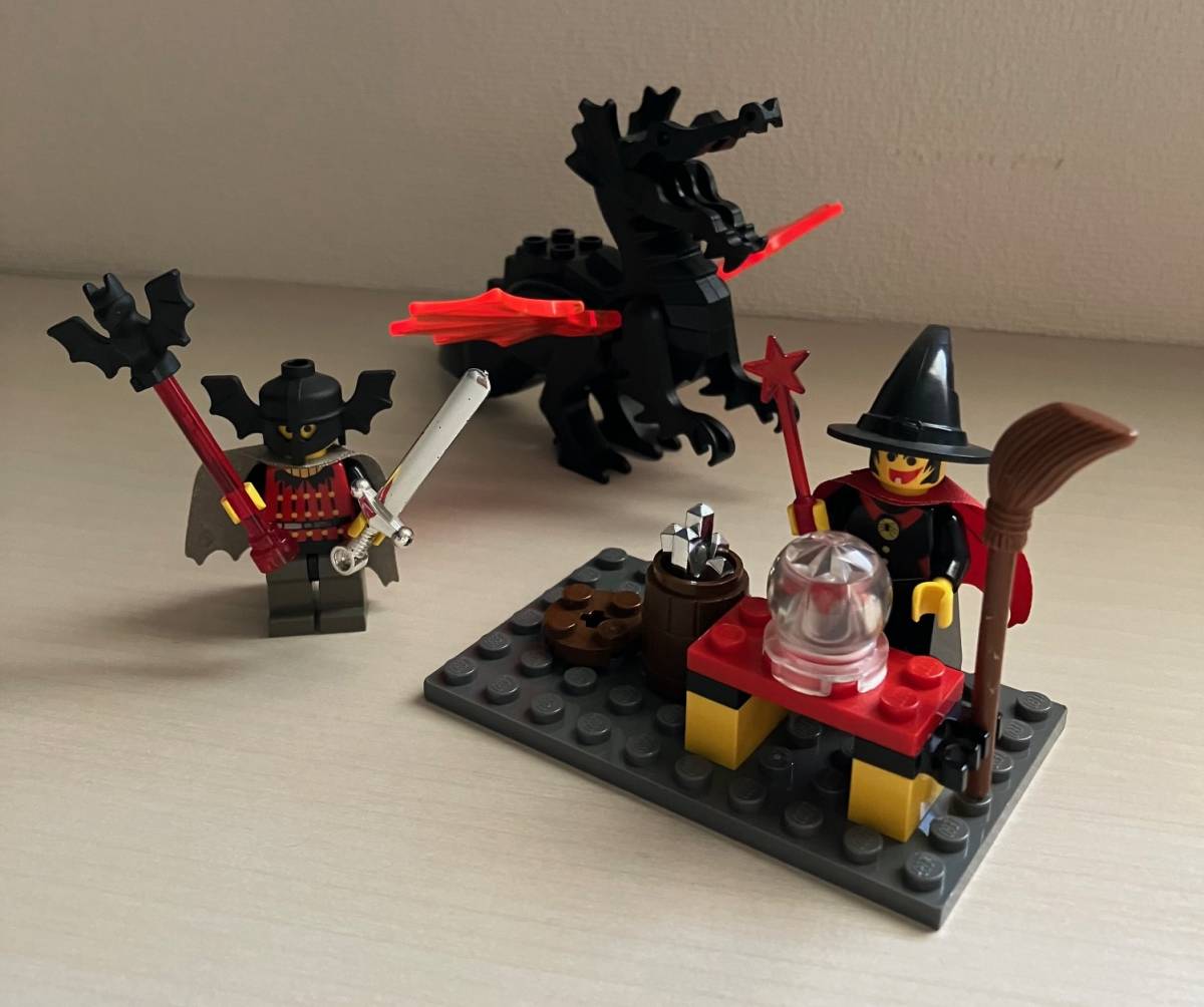 中古】LEGO レゴブロック お城シリーズ ミニフィグ コウモリ男爵＆黒龍 