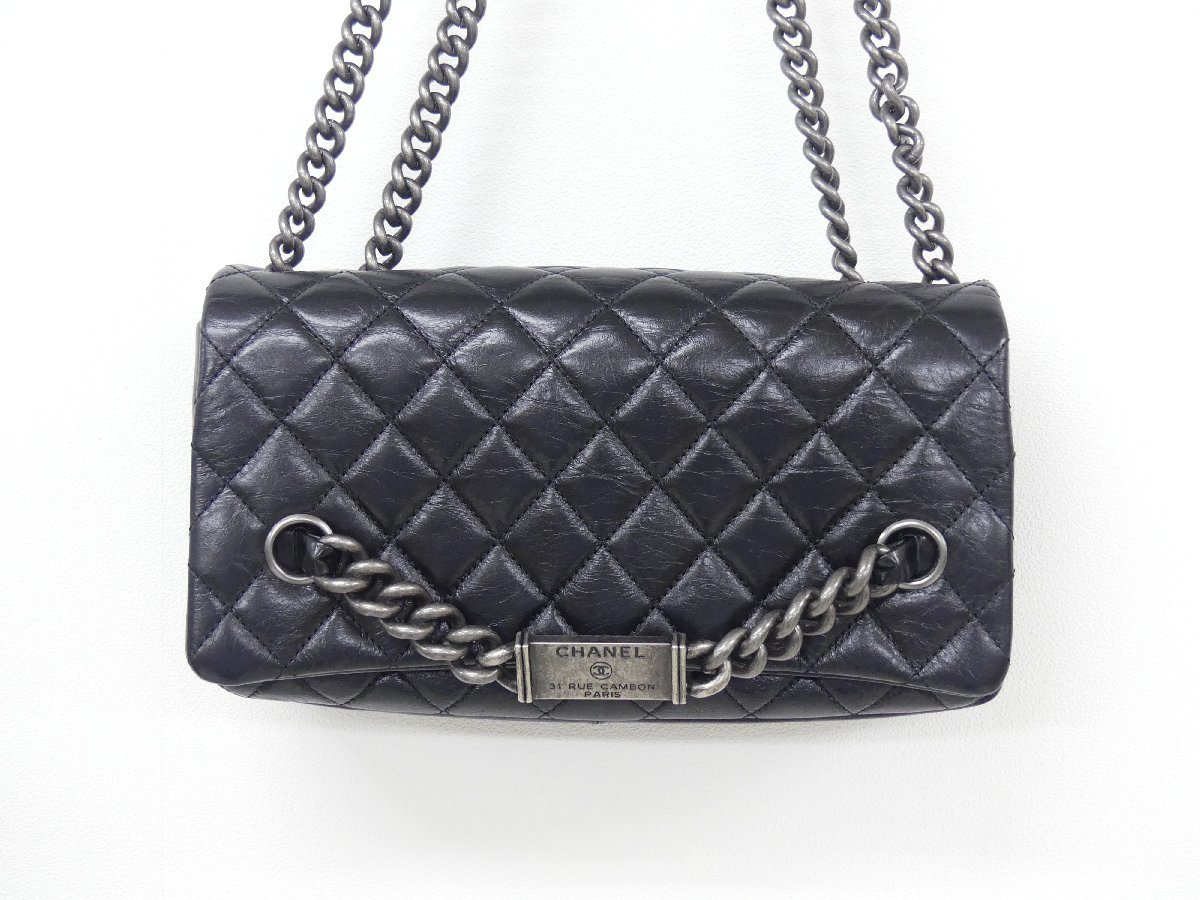 CHANEL ショルダーバッグ ブラック レザー アンティークシルバー金具 