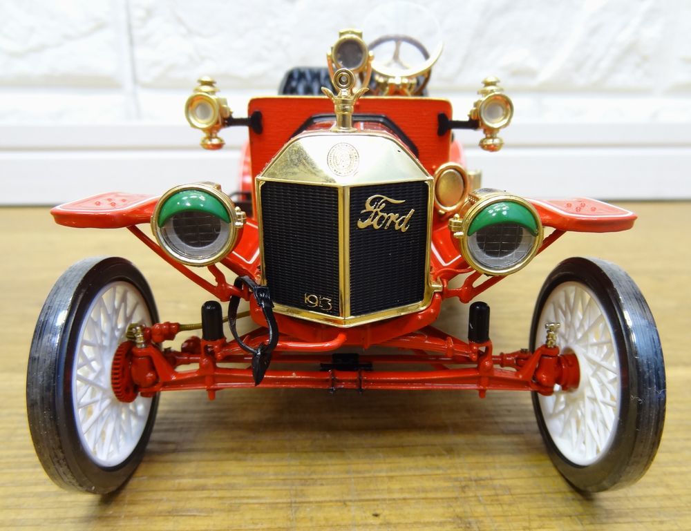 PRECISION COLLECTION 1/18 フォード 1913 モデルT スピードスター