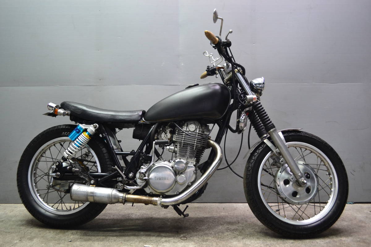 SR400 ヤマハ Daytona GUZZI タイヤタップリ 土曜日現車確認 車検残有 