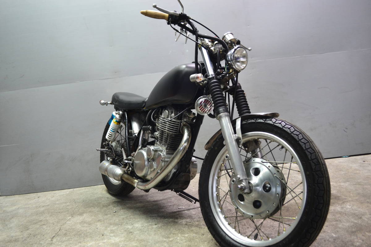 SR400 ヤマハ Daytona GUZZI タイヤタップリ 土曜日現車確認 車検残有 