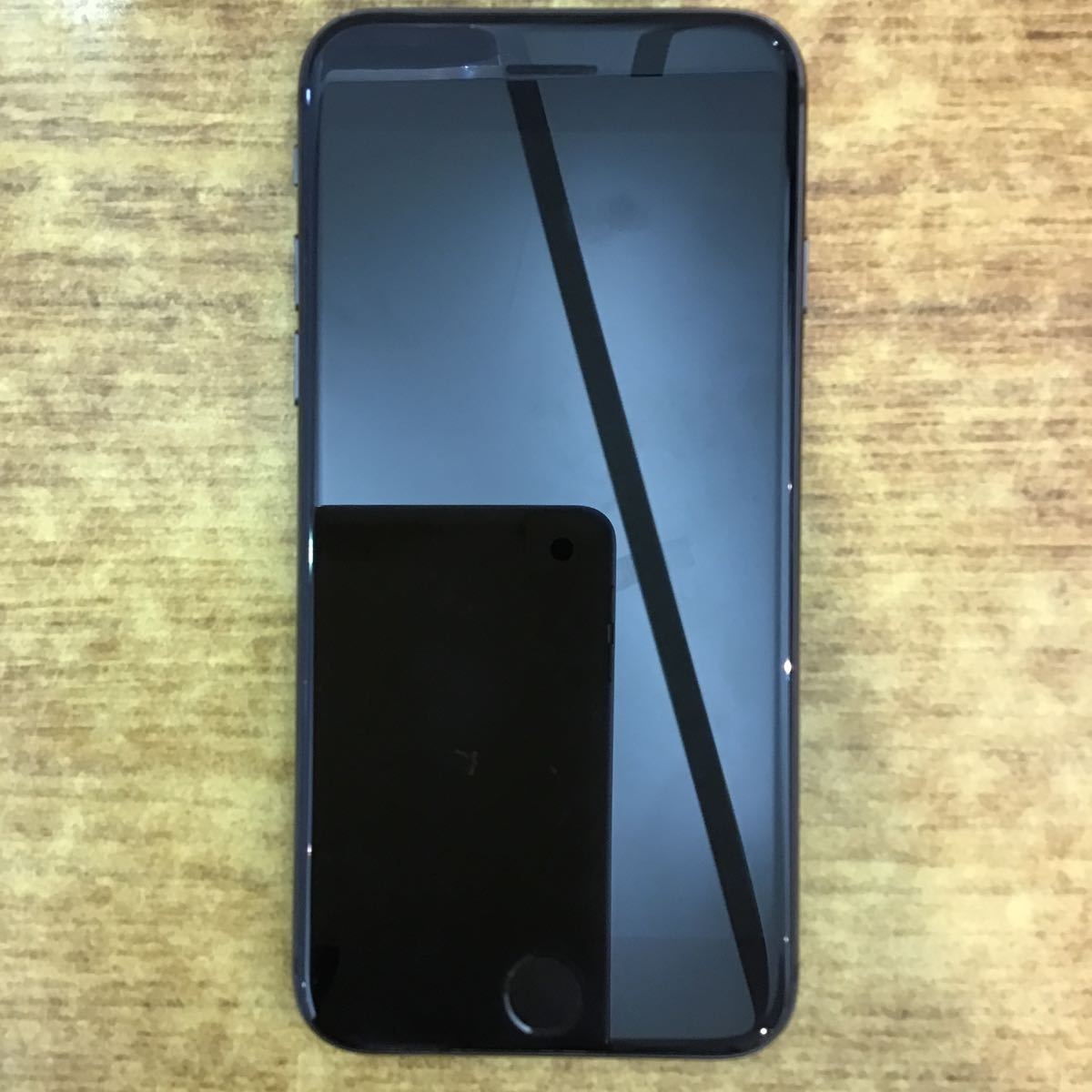 Apple iPhone8】ドコモ判定〇 アップル アイフォンエイト 64GB A1906