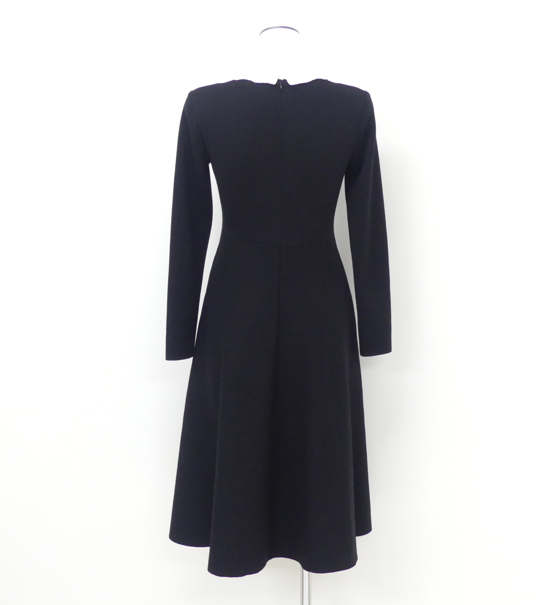 FOXEY Dress Precieuse 白襟 ニットワンピース FOXEY Dress Precieuse 白襟 ニットワンピース