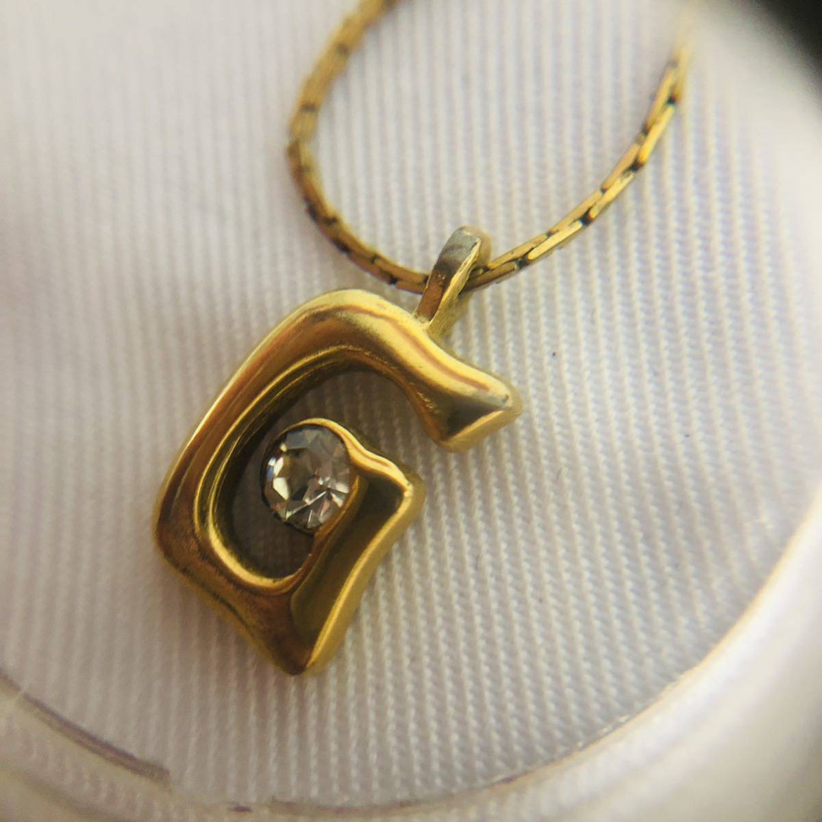 正規品 GIVENCHY③ラインストーン Gマーク ゴールドチェーン 