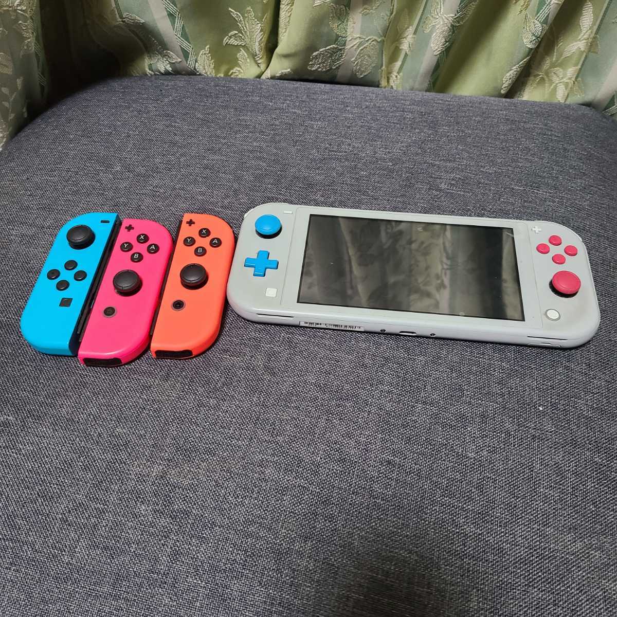 Nintendo Switch lightニンテンドー ニンテンドースイッチ Nintendo Switch　light本体 ジョイコン　ジャンク Nintendo Switch 任天堂 Lite♡ ♡Nintendo スイッチライト