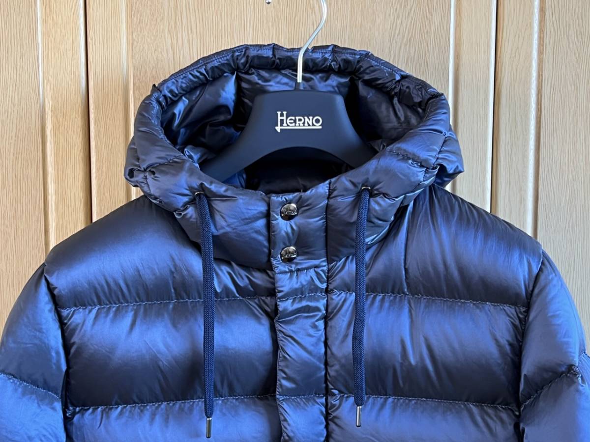 HERNO ヘルノ RESORT リゾート 20デニール フーディ ライトダウンジャケット PI073UR ネイビー 48 純正ハンガー付 HERNO ヘルノ HERNO（ヘルノ）RESORTリゾート ブルゾン ウォーターレペレントナイロン メンズ