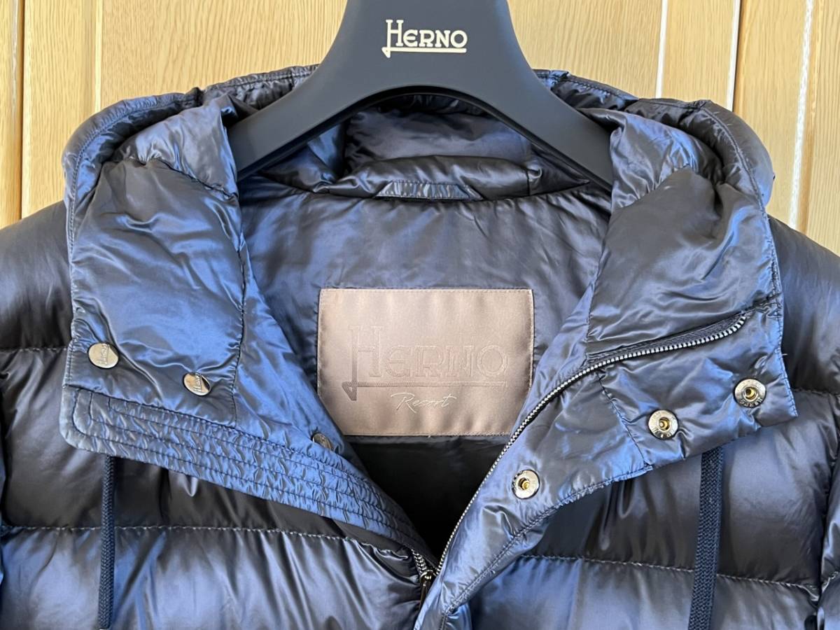 HERNO ヘルノ RESORT リゾート 20デニール フーディ ライトダウンジャケット PI073UR ネイビー 48 純正ハンガー付 HERNO ヘルノ HERNO（ヘルノ）RESORTリゾート ブルゾン ウォーターレペレントナイロン メンズ