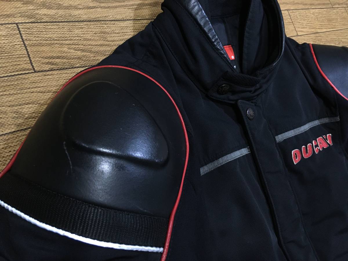 人気定番，格安 DAINESE/DUCATI 冬対応商品 ナイロン素材ソフトシェル