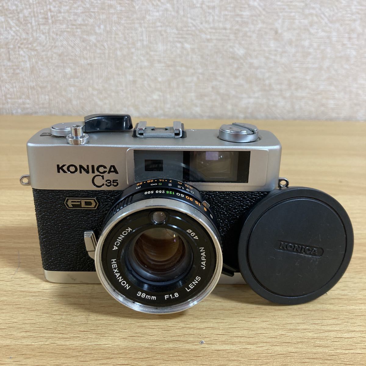 【送料無料，人気セール】 Konica コニカ C35 FD レンズ KONICA HEXANON 38mm F1.8 フィルムカメラ コンパクトカメラ 12 ア 2440(コンパクトカメラ)｜売買されたオークション情報、yahooの商品情報をアーカイブ公開 - オークファン コンパクトカメラ