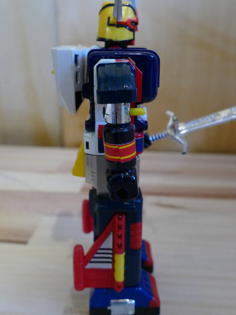 電子戦隊デンジマン ダイデンジン ポピー 超合金当時物 昭和レトロ Amazon.co.jp: 電子戦隊デンジマン ダイデンジン 超合金 GB14 ポピー