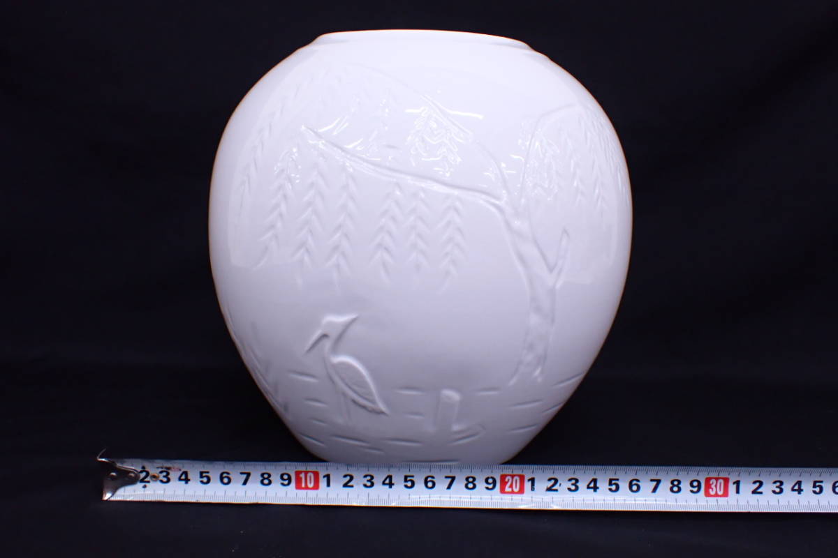 出石焼 白磁 花瓶 山本虹洋 高さ約24cm 箱付 九谷陶器 菊文 金彩 大