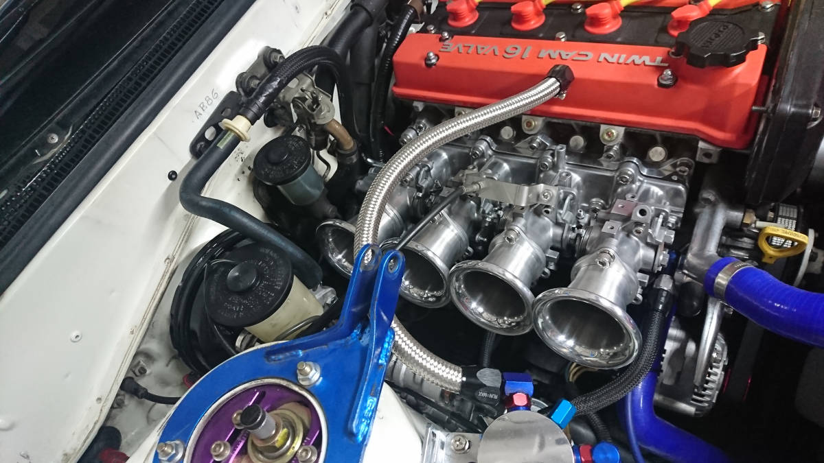 貴重、AE86（後期） 純正 フロントブレーキ バックプレート左右セット