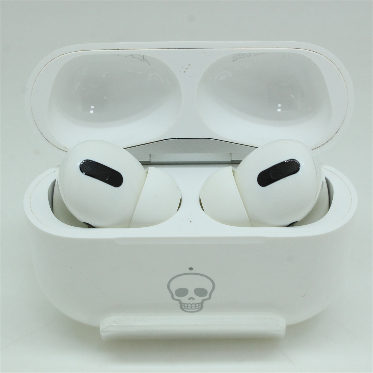 Air Pods Pro エアポッズプロ with Charging Case ジャンク品