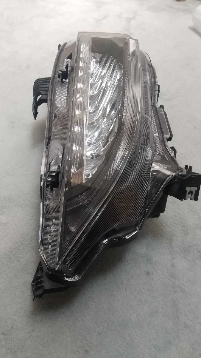 シビック FK7 FK8 LED 右 ヘッド ライト 刻印：J1 KOITO 100-18661
