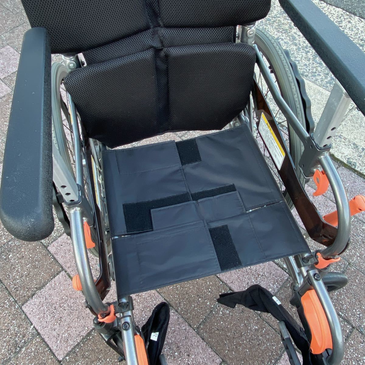 アクトモア☆actmore シュシュ 自走式車椅子 多機能 USED(自走用 