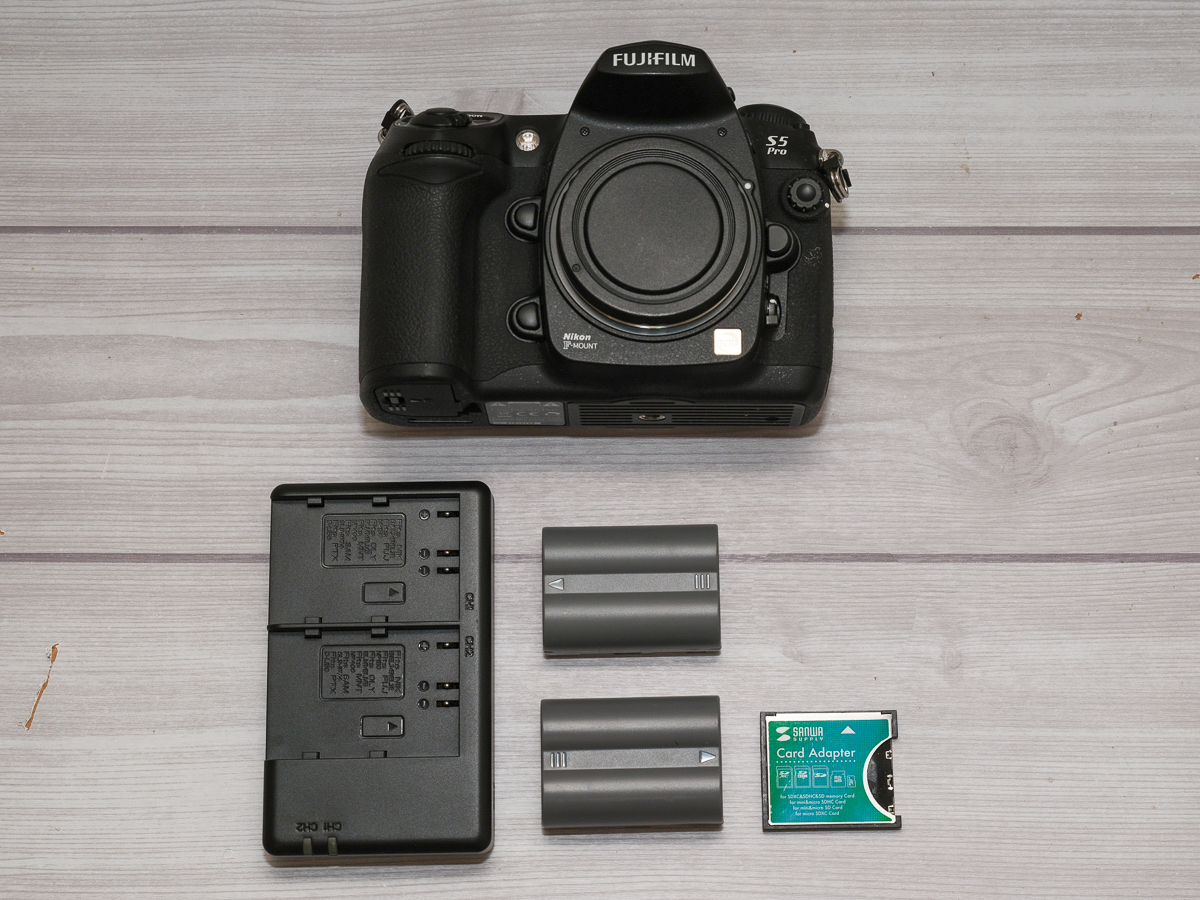 中古】FUJIFILM 富士フイルム FinePix S5 Pro【おまけ付き 中古】FUJIFILM 富士フイルム FinePix S5 Pro【おまけ付き