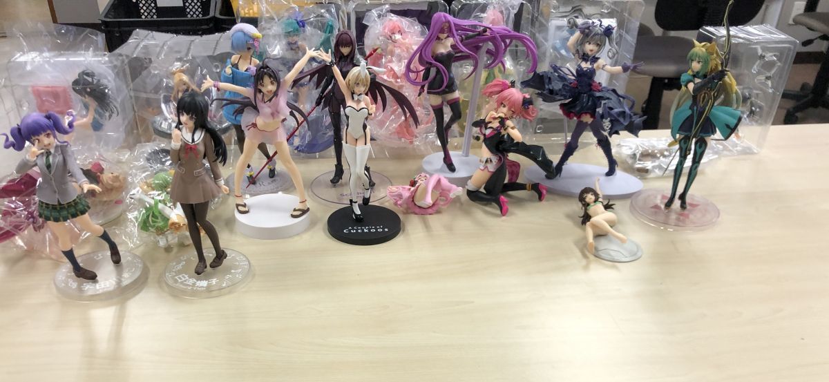 A08-338-1228-053 アニメフィギュアまとめ売り 約20体 Re:ゼロ 初音ミク マクロス 五等分の花嫁 アイドルマスター　レム　他 1スタ