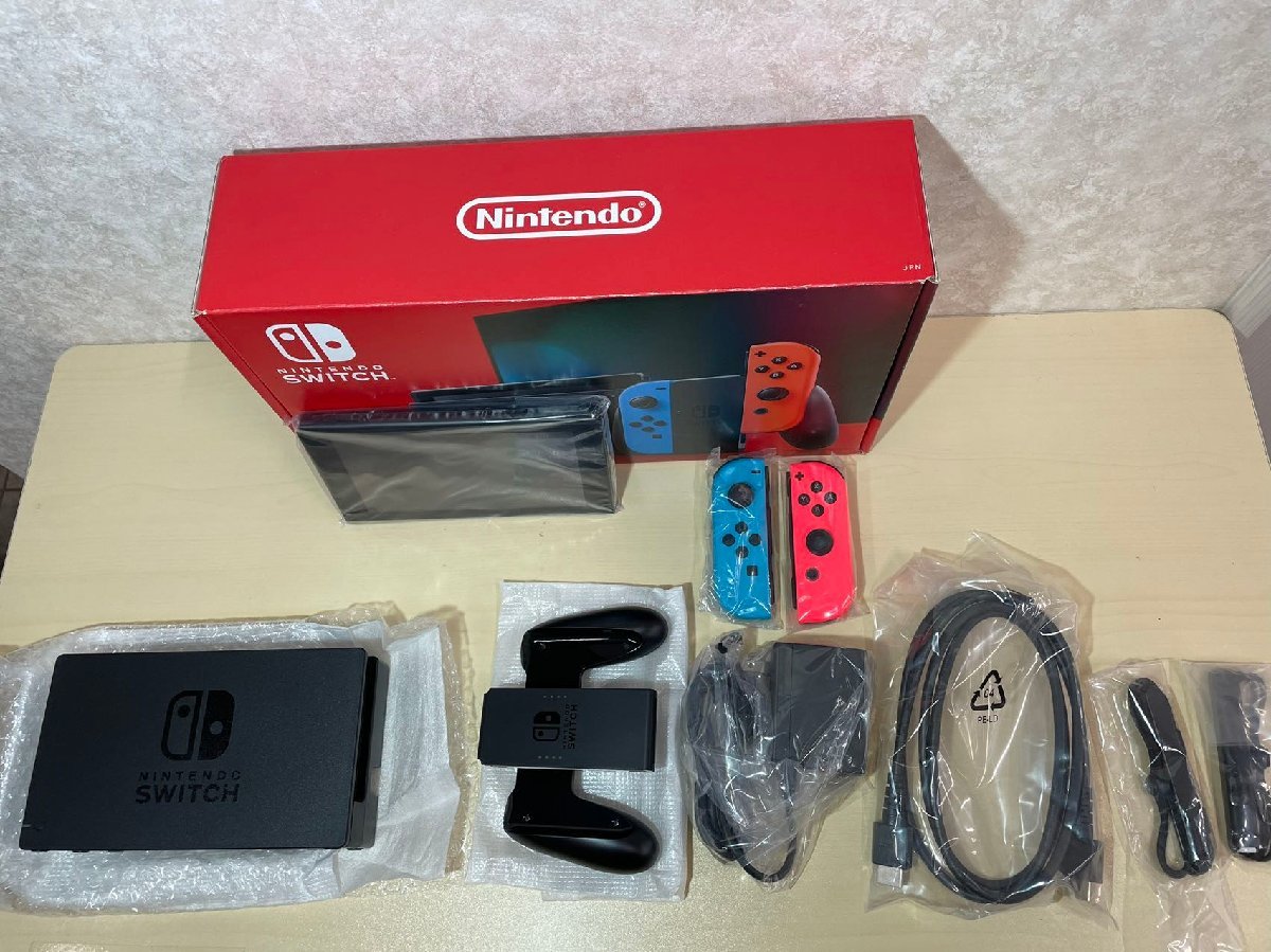 中古極美品】任天堂Switch◇ニンテンドースイッチ◇ネオンブルー