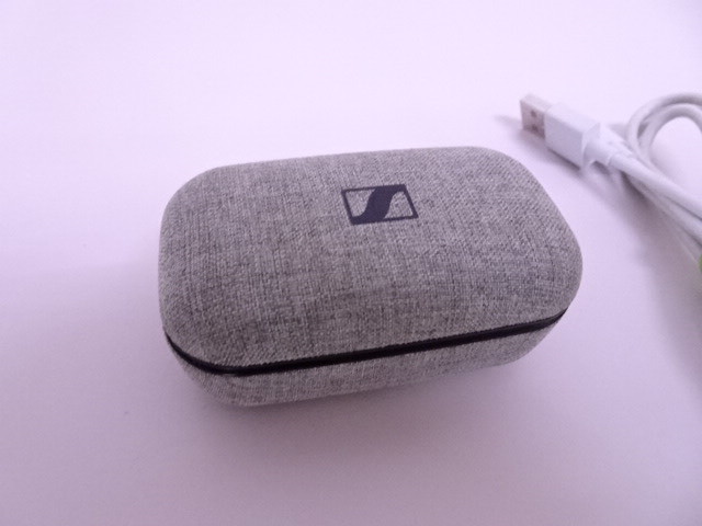 送料無料 SENNHEISER ゼンハイザー M31ETW C MOMENTUM True ワイヤレス イヤホン/Bluetooth 中古 動作品 MOMENTUM ゼンハイザー True ゼンハイザー、完全ワイヤレスイヤホン「M3IETW ：ゼンハイザー、ノイズキャンセル対応「MOMENTUM –