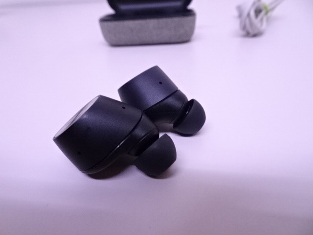 送料無料 SENNHEISER ゼンハイザー M31ETW C MOMENTUM True ワイヤレス イヤホン/Bluetooth 中古 動作品 MOMENTUM ゼンハイザー True ゼンハイザー、完全ワイヤレスイヤホン「M3IETW ：ゼンハイザー、ノイズキャンセル対応「MOMENTUM –