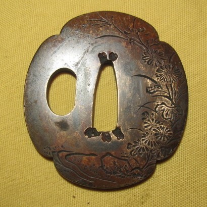 優品 E-69 銅鍔 木瓜形 菊花の図 音色良