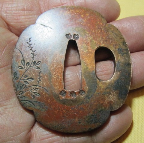 優品 E-69 銅鍔 木瓜形 菊花の図 音色良