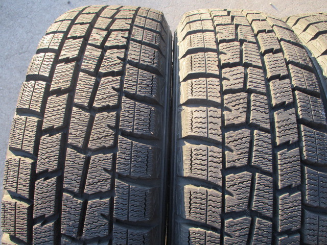 「2025年製 バリ溝 155/65R13 ダンロップ 軽自動車 4本セット」 バリ溝!!☆ダンロップ☆155/65R13☆スタッドレスタイヤ4本セット