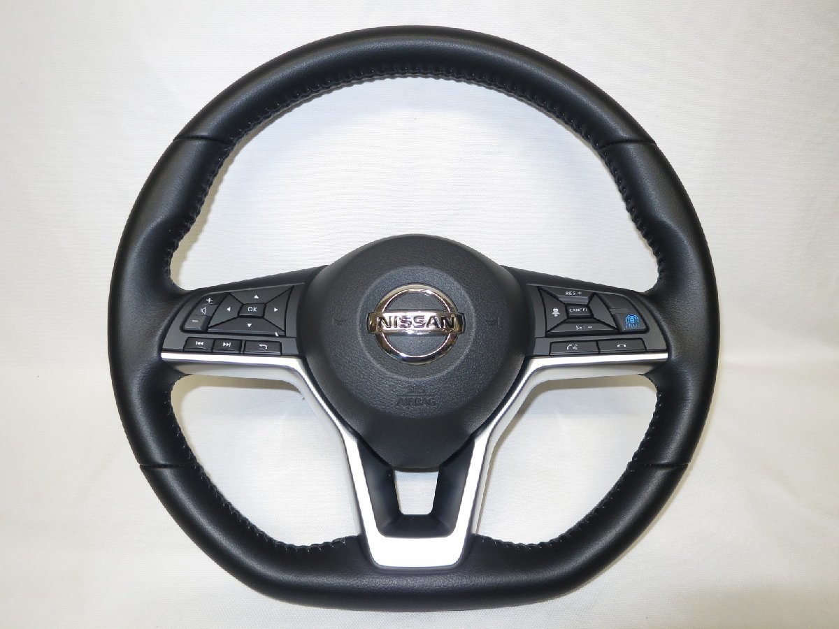 美品! エクストレイル T32 NT32 HT32 HNT32 後期 純正 革 ステアリング エアバック エアーバック カバー スイッチ 管理番号（W-3984）