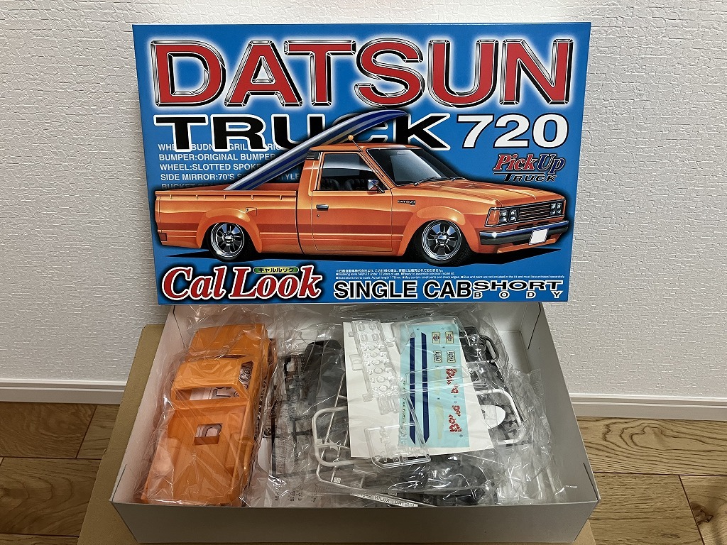 アオシマ1/24 720ダットサントラック・30ハイラックス ピックアップ 4