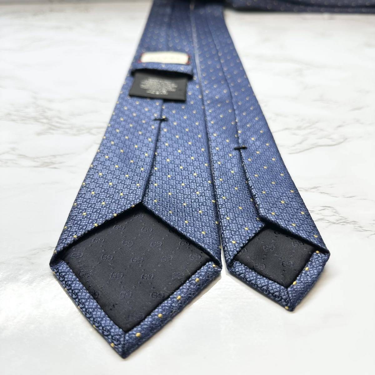 極美品 現行タグ レア GUCCI ネクタイ シルク100% GG柄 GGライン ピン