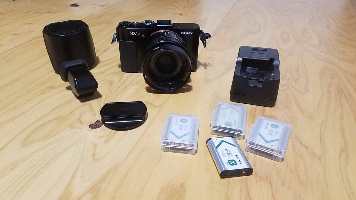 SONY RX1R + 電子ビューファインダーキット（FDA-EV1MK）セット RX1R