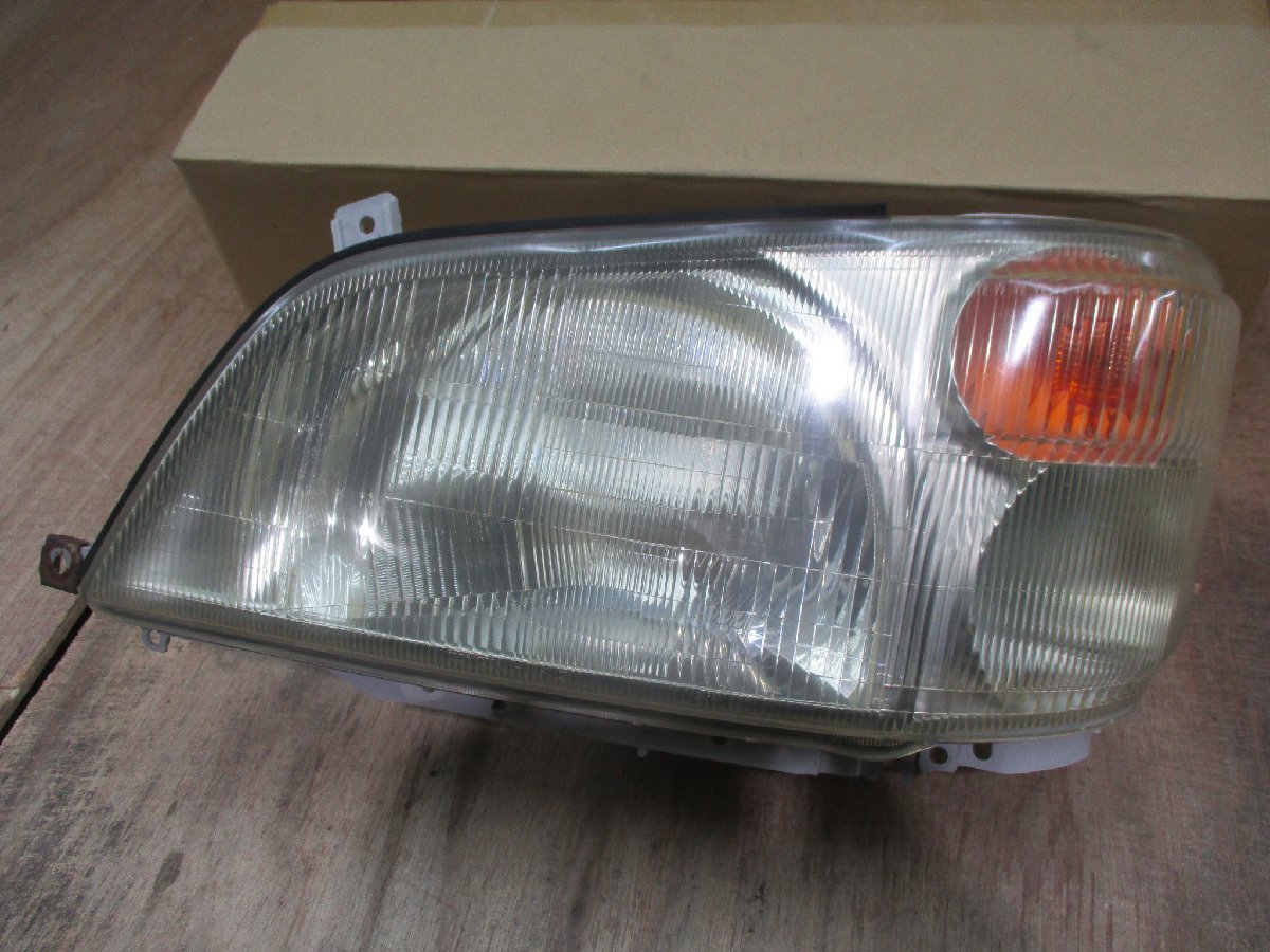 即決　ダイナ　XZU308　ハロゲン　左ヘッドライト　純正　81170-37720/ KOITO 100-78451