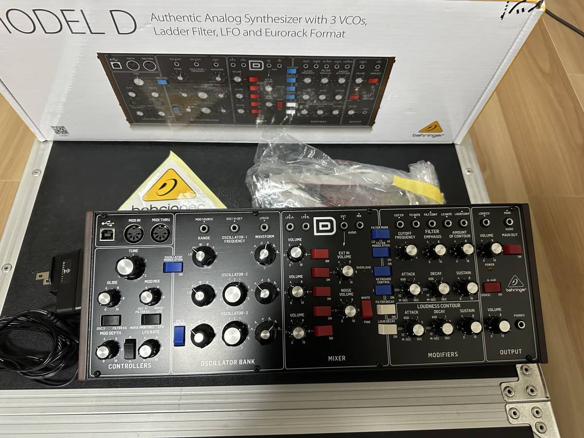 中古！BEHRINGER/ベリンガー MODEL D　アナログシンセ・モノフォニック