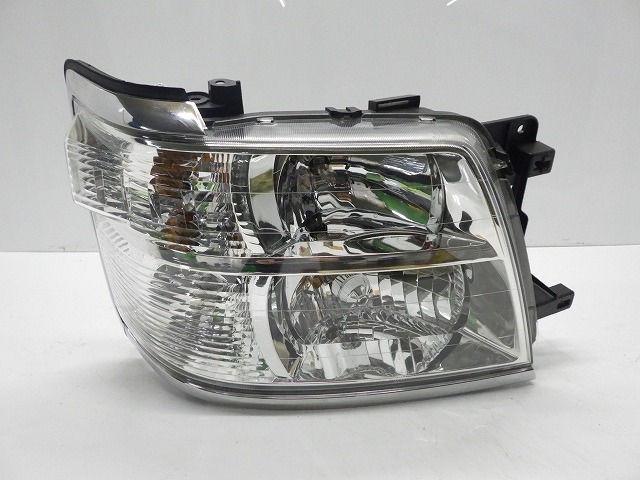 ★コーティング加工済★　日産　E50　エルグランド　後期　右ヘッドライト　ハロゲン　100-24776　230123055