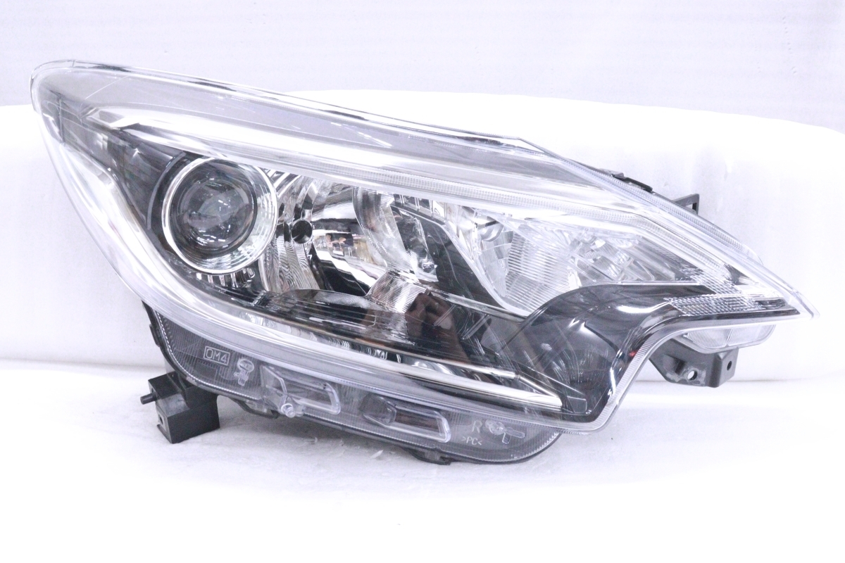 31-1843★後期 LED E12 ノート★右ヘッドライト ICHIKOH 1934 打刻:D ユニット ブラック 純正★日産 (YM)