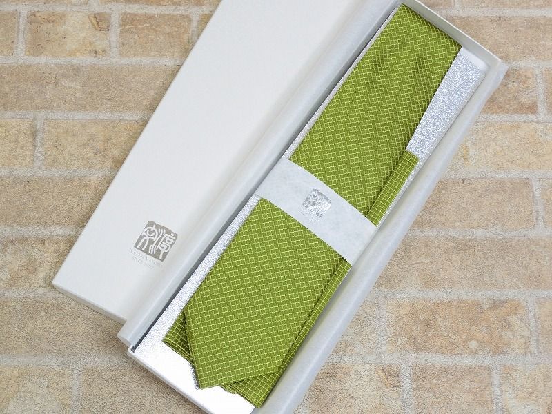 未使用品! 渡文 シルク100% ネクタイ/チーフ付き ○ 【820y1】