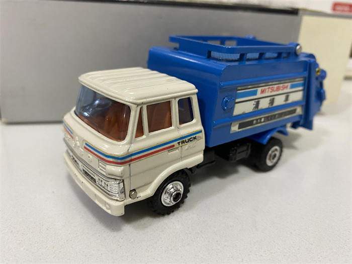 A004 シンセイミニパワー MITSUBISHI 三菱 ふそうFK中型清掃車 建機