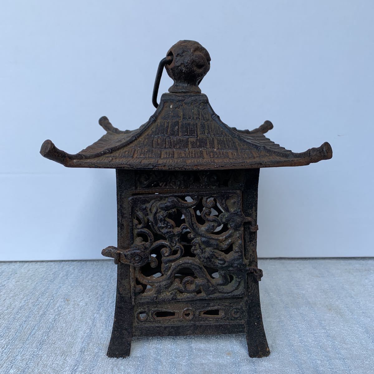 鉄灯篭 鉄灯籠 鉄製 四方 釣り灯籠 置き灯籠 アンティーク 骨董品 彫刻