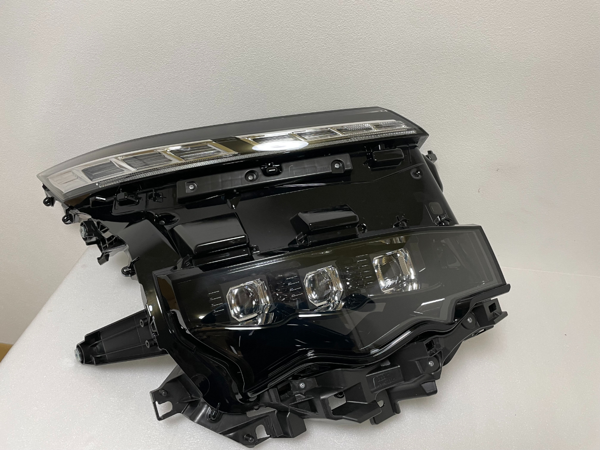 ☆ ヴォクシー 90系 MZRA90W ZWR90W 刻印V8 V1-4 LED ヘッドライト 右