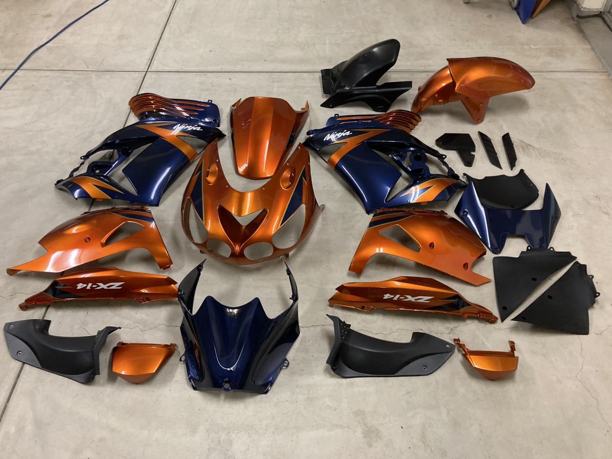 ZZR1400用カウルフルセット（ZX-14R）新品取り付けたのみ