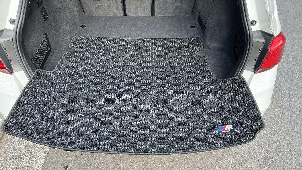 純正BMWF31ツーリング　トランクマット(Mスポ)　美品
