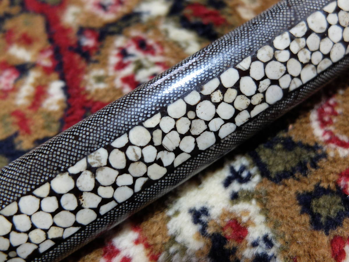 短刀の鞘と小柄 当時物 時代物 本格的な造りの短刀 鞘 螺鈿