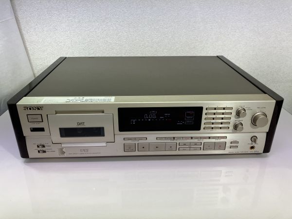 SONY ソニー DTC-57ES DATデッキ 通電確認済み 動作未確認 ジャンク