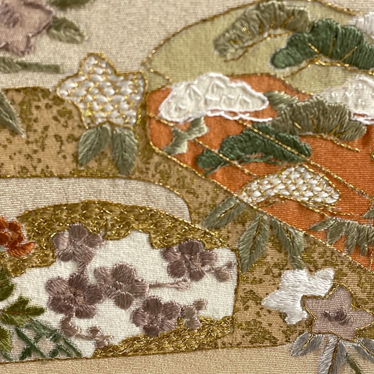 訪問着 名品 ヱ霞 草花 金糸 金彩 薄茶色 袷 身丈157cm 裄丈63cm